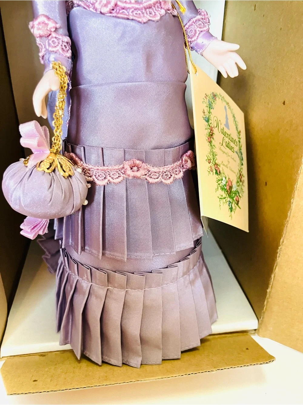 Gorham 1987 Valentine’s Ladies Sylvia Porcelain Doll 11in VL7 Has COA Read